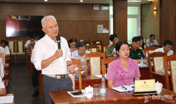 Đại diện Đoàn Luật sư thành phố Đồng Nai chia sẻ ý kiến tại hội nghị. Ảnh: Hải Quân