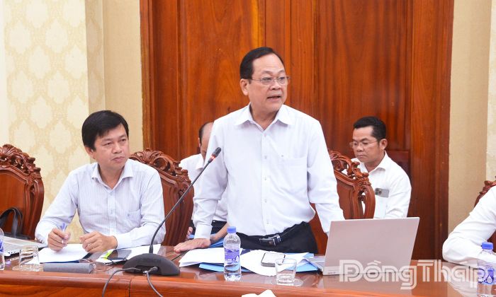 Đại diện lãnh đạo Sở Y tế phát biểu tại hội nghị.