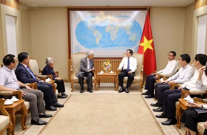  Quang cảnh buổi tiếp xã giao GS. Trần Thanh Vân tại trụ sở Chính phủ. Ảnh: VGP/Gia Huy 
