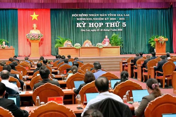 Quang cảnh phiên làm việc sáng 16-7 của kỳ họp thứ 5 HĐND tỉnh khóa XIII. Ảnh: Đức Thụy