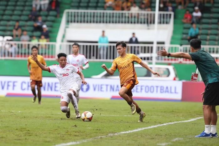  U17 LPBank Hoàng Anh Gia Lai “phơi áo” trận ra quân. Ảnh: Văn Ngọc 