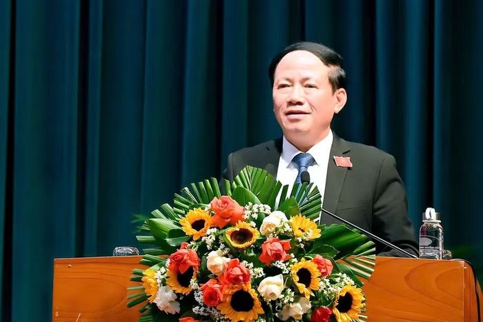 Chủ tịch UBND tỉnh Phạm Anh Tuấn phát biểu giải trình và làm rõ các vấn đề được đại biểu quan tâm. Ảnh: Đức Thụy