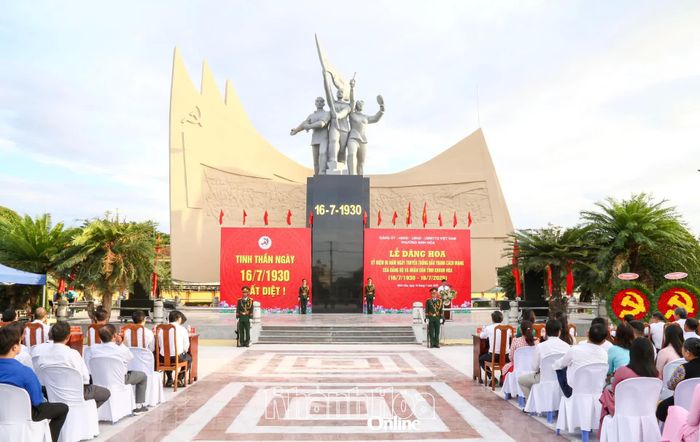 Quang cảnh buổi lễ.