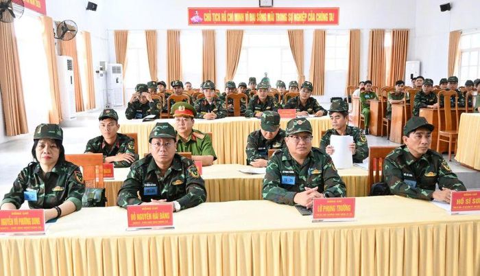 Các đại biểu tham dự khai mạc diễn tập.