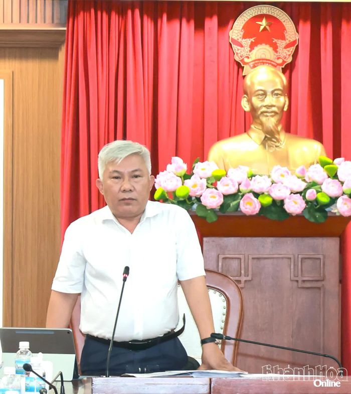 Lãnh đạo Sở Nông nghiệp và Môi trường phát biểu tại hội nghị.