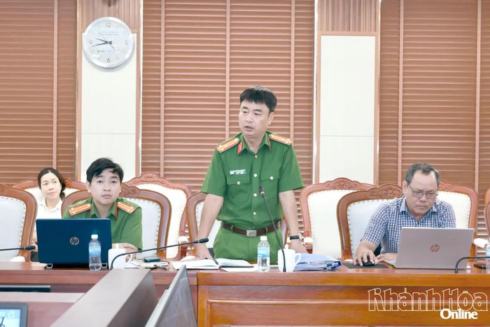 Đại diện Công an tỉnh phát biểu tại hội nghị.