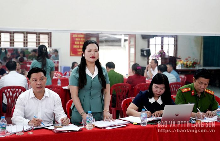 Lãnh đạo Ban Xây dựng Đảng trao đổi về công tác tạo nguồn, phát triển đảng viên mới tại buổi làm việc