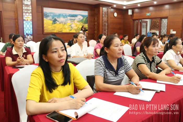 Các học viên tham dự lớp tập huấn