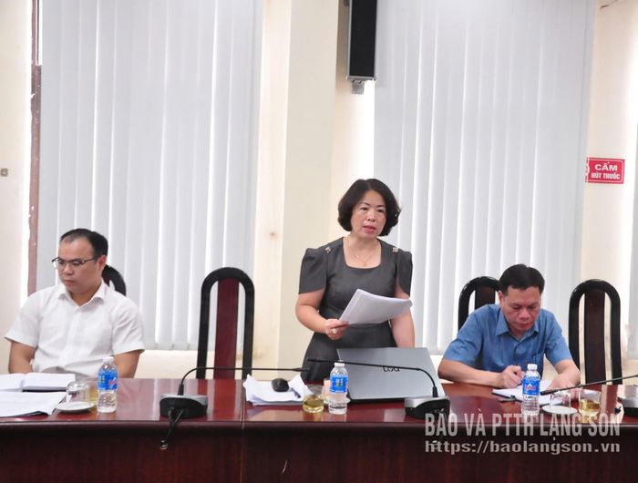 Lãnh đạo UBND phường Đông Kinh nêu khó khăn tại buổi kiểm tra