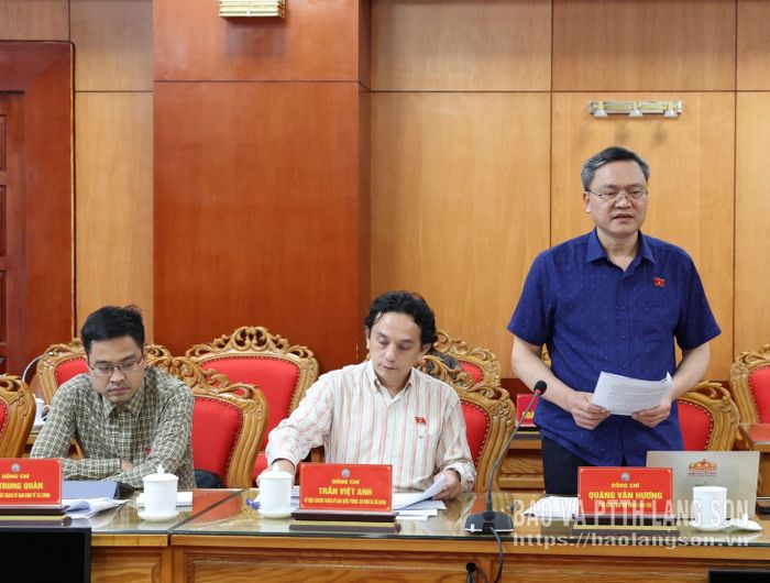 Thành viên Đoàn khảo sát phát biểu tại buổi làm việc