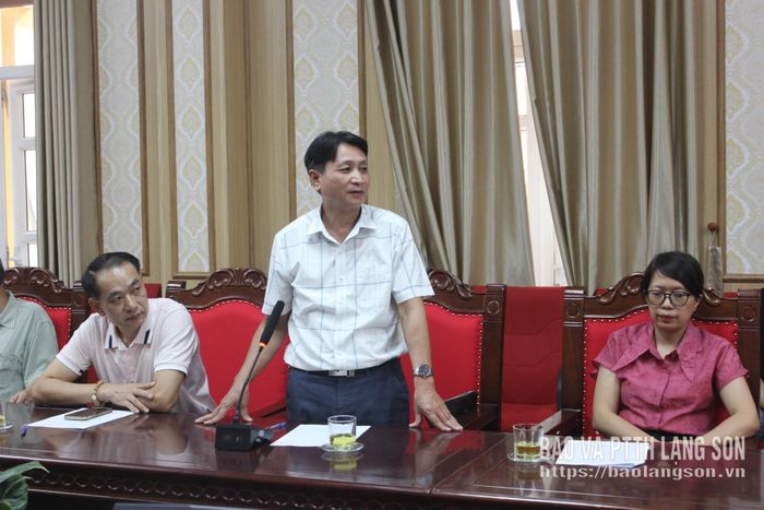 Đại diện Công ty Cổ phần Vật tư nông nghiệp Lạng Sơn nêu ý kiến tại buổi làm việc