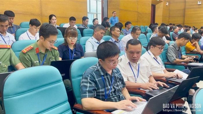 Các đội thi tham gia chương trình diễn tập