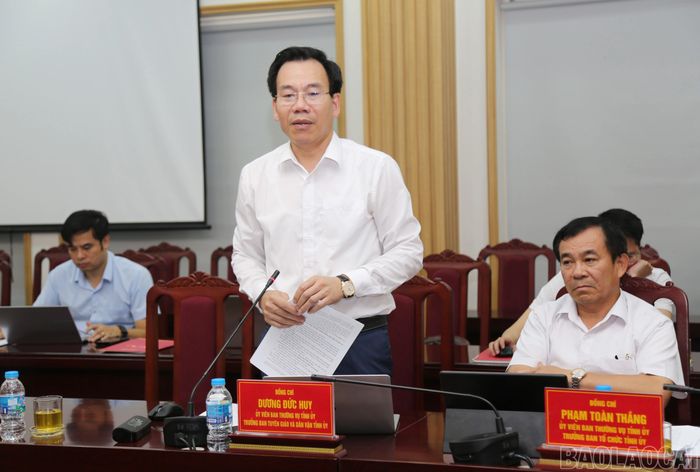 Các đồng chí Ủy viên Ban Thường vụ Tỉnh ủy phát biểu ý kiến.
