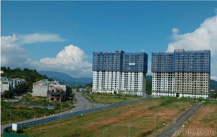 Một dự án nhà ở xã hội ở phường Cam Đường. (Ảnh: Viết Vinh)
