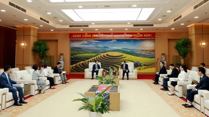 Quanh cảnh buổi tiếp và làm việc với đoàn đại biểu Hiệp hội doanh nghiệp Hàn Quốc tại Việt Nam.