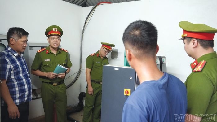 Kiểm tra hệ thống vận hành máy trạm bơm tại cơ sở lưu trú.