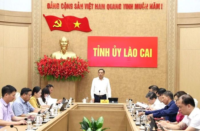Quang cảnh buổi làm việc.