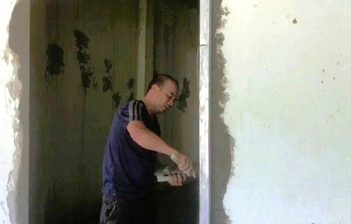 Các hạng mục sửa chữa tại Trường TH&THCS Bản Xèo được đẩy nhanh tiến độ, phấn đấu hoàn thành trước năm học mới.