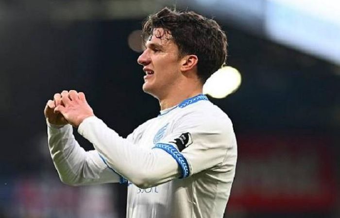 Tzolis đã trực tiếp bày tỏ mong muốn được đầu quân cho Arsenal. Ảnh: Getty.