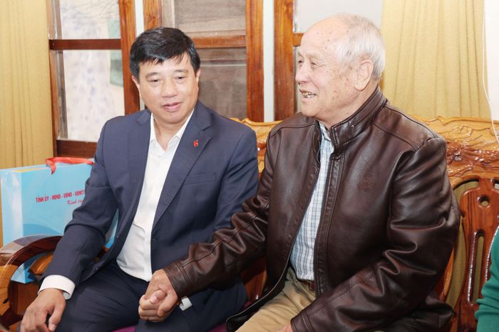 Thương binh Nguyễn Quốc Lộ cảm ơn sự quan tâm của Đảng bộ, chính quyền tỉnh Lâm Đồng đối với các gia đình chính sách