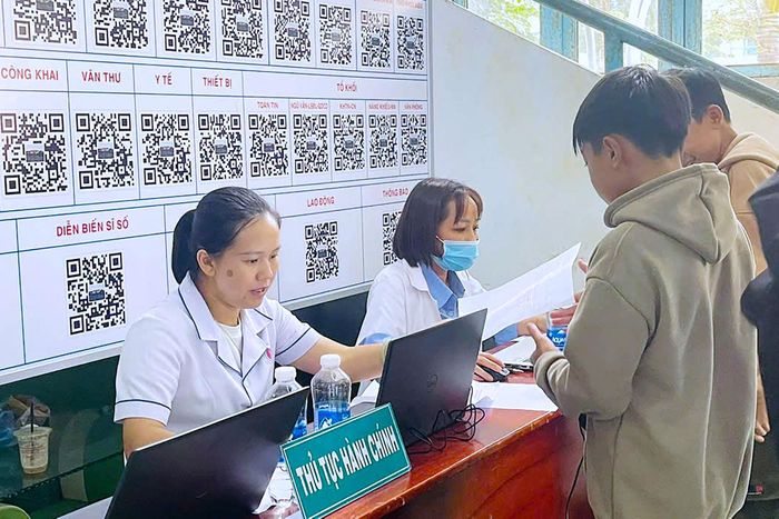 Học sinh xã Đức An, tỉnh Lâm Đồng đến đăng ký khám sức khỏe