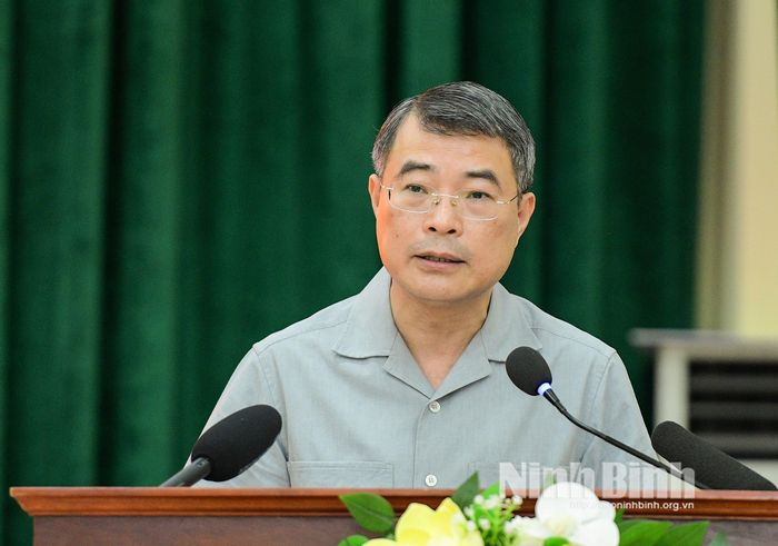Đồng chí Lê Minh Hưng, Ủy viên Bộ Chính trị, Thủ tướng Chính phủ phát biểu tại buổi thăm, tặng quà.