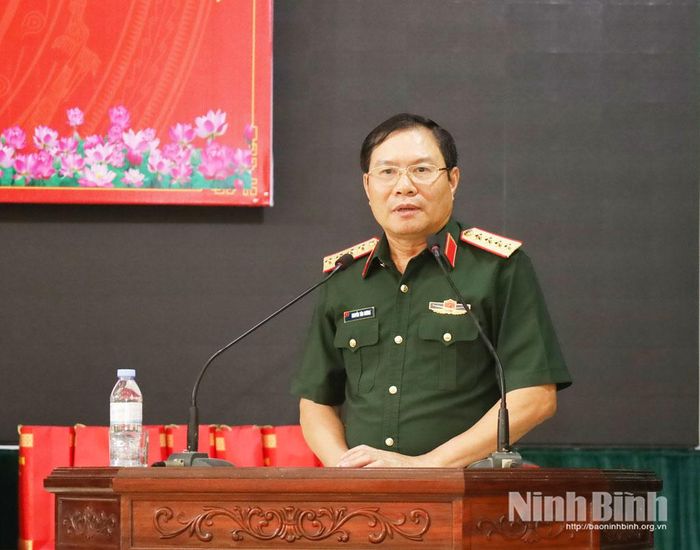 Đại tướng Nguyễn Tân Cương, Ủy viên Trung ương Đảng, Ủy viên Thường vụ Quân ủy Trung ương, Tổng Tham mưu trưởng Quân đội nhân dân Việt Nam, Thứ trưởng Bộ Quốc phòng phát biểu tại chương trình.