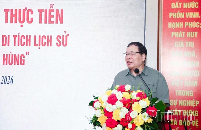 TS Chu Đức Tính - Nguyên Giám đốc Bảo tàng Hồ Chí Minh, Ủy viên Ban Chấp hành Hội Di sản Văn hóa Việt Nam tham luận nội dung "Ba lần Bác Hồ đến thăm Khu Di tích lịch sử Đền Hùng - Dấu ấn lịch sử".
