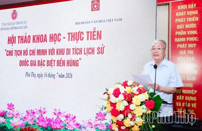 Đồng chí Nguyễn Hữu Điền - nguyên Bí thư Tỉnh ủy Phú Thọ tham luận nội dung "Phát huy giá trị Khu Di tích lịch sử quốc gia đặc biệt Đền Hùng gắn với tôn vinh Chủ tịch Hồ Chí Minh trong kỷ nguyên mới".