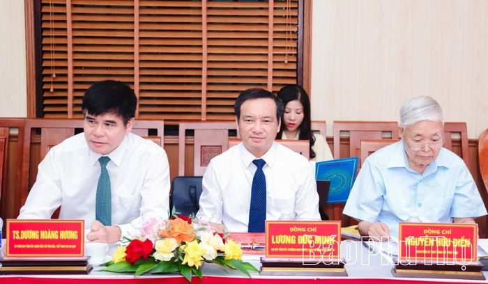 Lãnh đạo tỉnh Phú Thọ tham dự hội thảo.