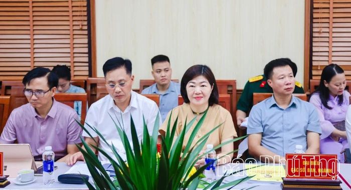 Lãnh đạo các sở, ban, ngành của tỉnh tham dự hội thảo.