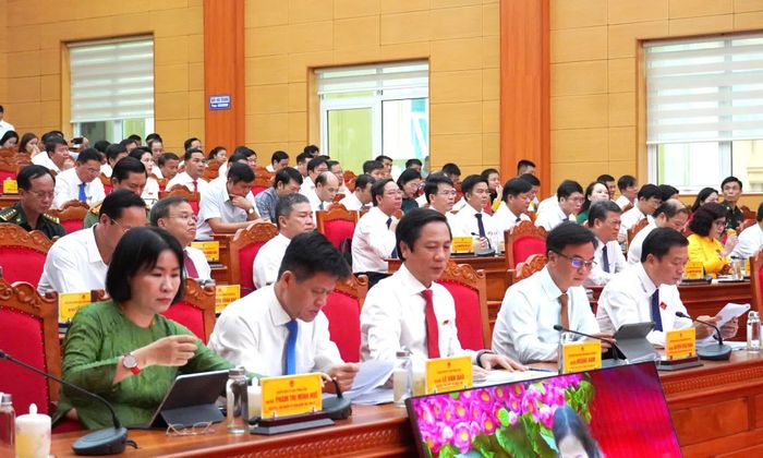 Các đại biểu tham dự kỳ họp - Ảnh: Xuân Phú