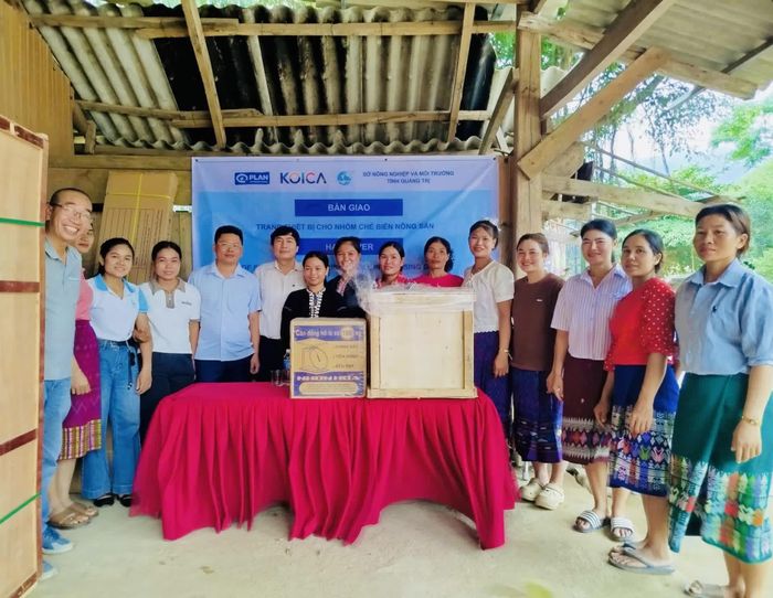 Các tổ mua, chế biến nông sản tại xã Dân Hóa được hỗ trợ nhiều loại máy móc, thiết bị phục vụ sản xuất - Ảnh: B.N