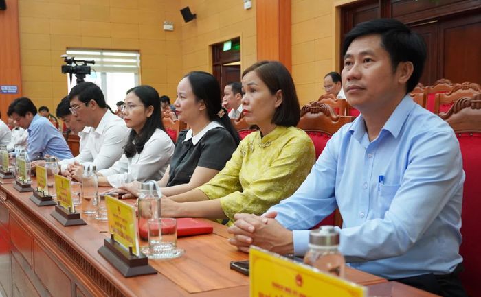 Các địa biểu tham dự kỳ họp thứ 4 - Ảnh: X.P