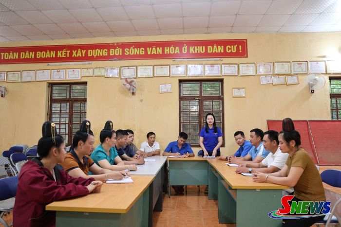 Đoàn thanh niên xã Chiềng La tuyên truyền phòng, chống ma túy tại bản Chiềng La.
