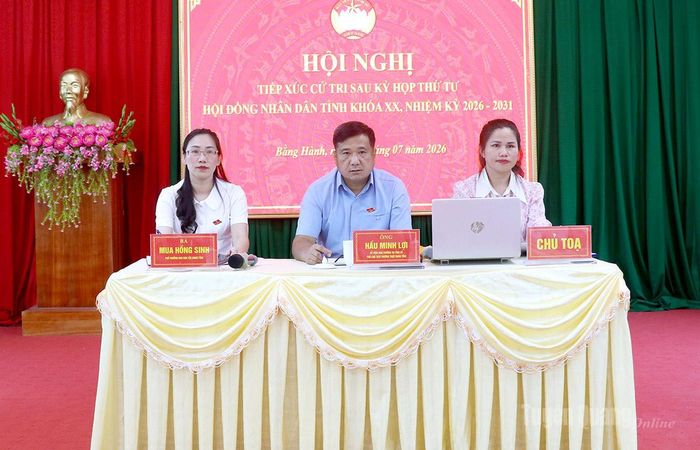 Tổ đại biểu số 4 HĐND tỉnh tiếp xúc cử tri xã Bằng Hành. Ảnh: Hoàng Tuyến