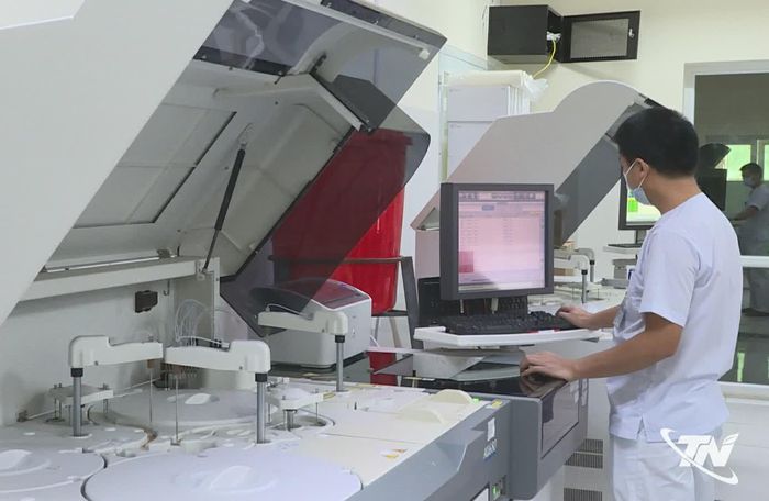 Bệnh viện được trang bị hệ thống máy móc hiện đại phục vụ công tác khám, chữa bệnh cho nhân dân.