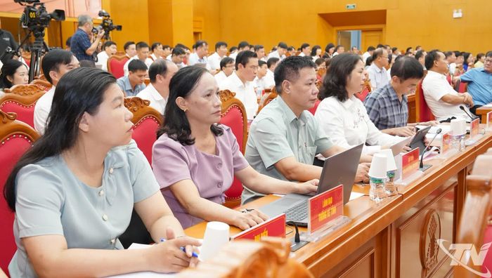 Các đại biểu dự khai mạc Kỳ họp.