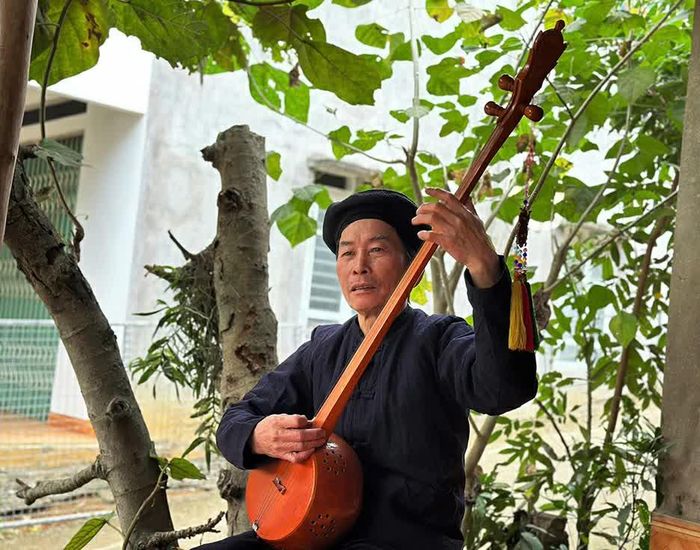 Nghệ nhân nhân dân Nguyễn Đình Kim.