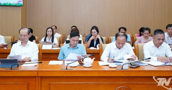 Các đại biểu Tổ 1,3 tại phiên thảo luận.