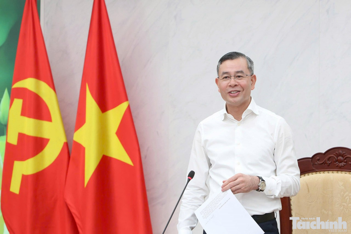 Bộ trưởng Bộ Tài chính Ngô Văn Tuấn kết luận phiên họp. Ảnh: Đức Minh