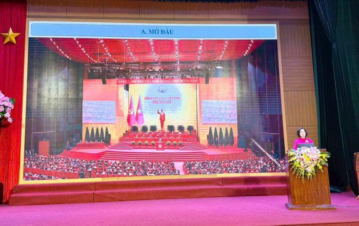 Thí sinh Nguyễn Thị Việt Hà với chuyên đề: “Bước chuyển của đối ngoại Việt Nam trong kỷ nguyên mới theo tinh thần Nghị quyết Đại hội XIV của Đảng” giành giải Khuyến khích tại Hội thi