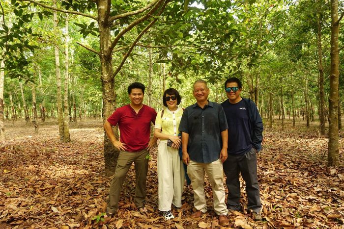 Từ trái qua: PGS.TS Alex-Thái Đình Võ, Nguyễn Thanh Thủy,KTS. Nguyễn Xuân Thắng và TS. Nguyễn Thành Trung.