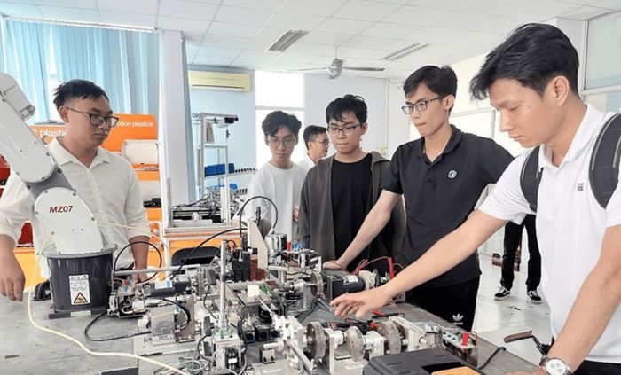 Chính phủ đã ban hành Nghị định số 179/2026/NĐ-CP ngày 20/5/2026 quy định chính sách học bổng cho người học các ngành khoa học cơ bản, kỹ thuật then chốt và công nghệ chiến lược
