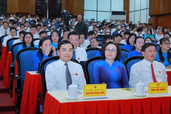 Các đại biểu tham dự kỳ họp. Ảnh: Minh Hiếu