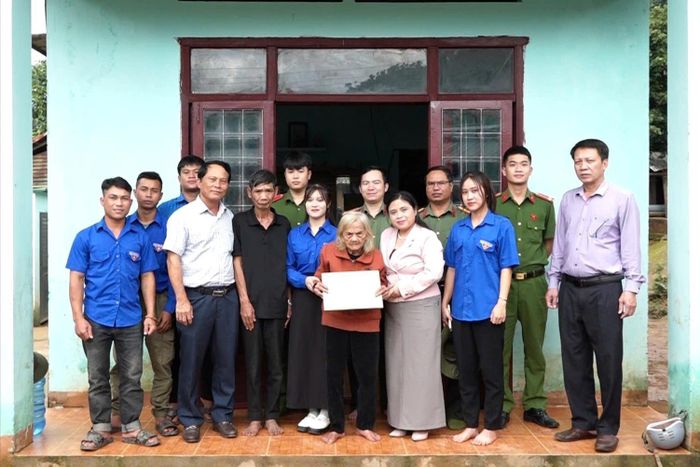 Chương trình “Ước nguyện tháng Bảy - Một ước nguyện, một việc làm” góp phần hiện thực hóa nguyện vọng của các gia đình người có công trên địa bàn xã Tu Mơ Rông