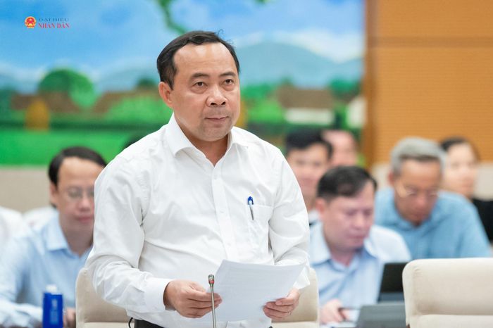 Bộ trưởng Bộ Khoa học và Công nghệ Vũ Hải Quân trình bày tờ trình dự thảo Luật