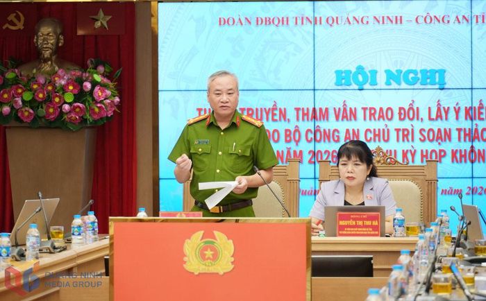 Phó Giám đốc Công an tỉnh Quảng Ninh, Đại tá Nguyễn Thuận phát biểu tại hội nghị