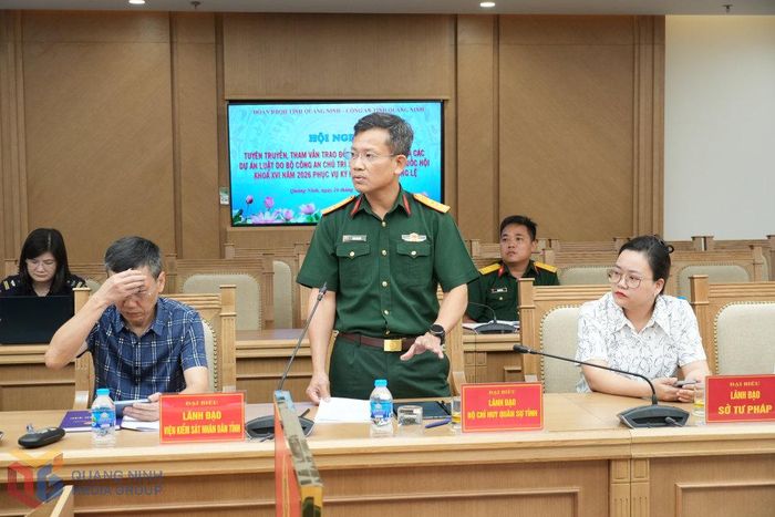 Lãnh đạo Bộ Chỉ huy Quân sự tỉnh Quảng Ninh tham gia ý kiến tại hội nghị