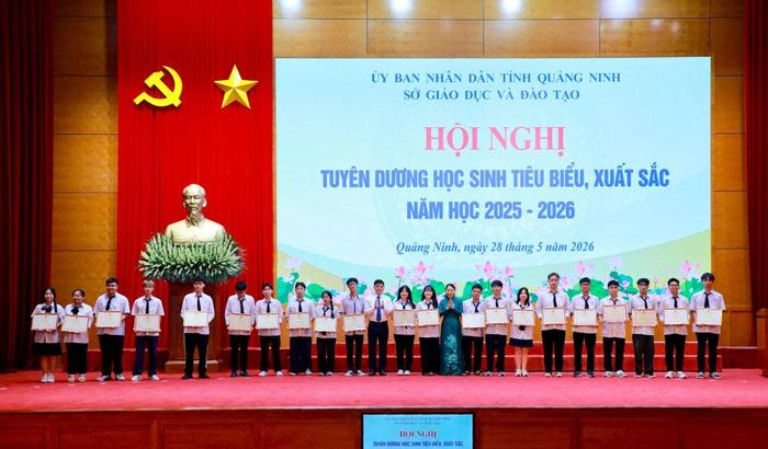 Sở Giáo dục và Đào tạo Quảng Ninh tổ chức hội nghị tuyên dương học sinh tiêu biểu, xuất sắc năm học 2025-2026. Ảnh: Q.M.G